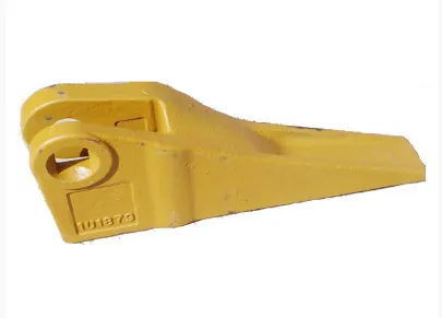 1U1879 J300 Caterpillar, aan de zijkant vastgeschroefde baktanden