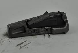 Zwarte graafmachine bak tand 85SV2 pen 85SV2PN-C