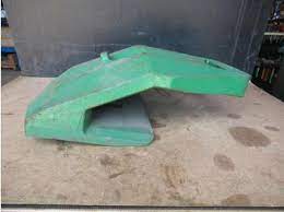 TAC90x245-1Een ESCO-lipafdekking VOOR BOUWMACHINES